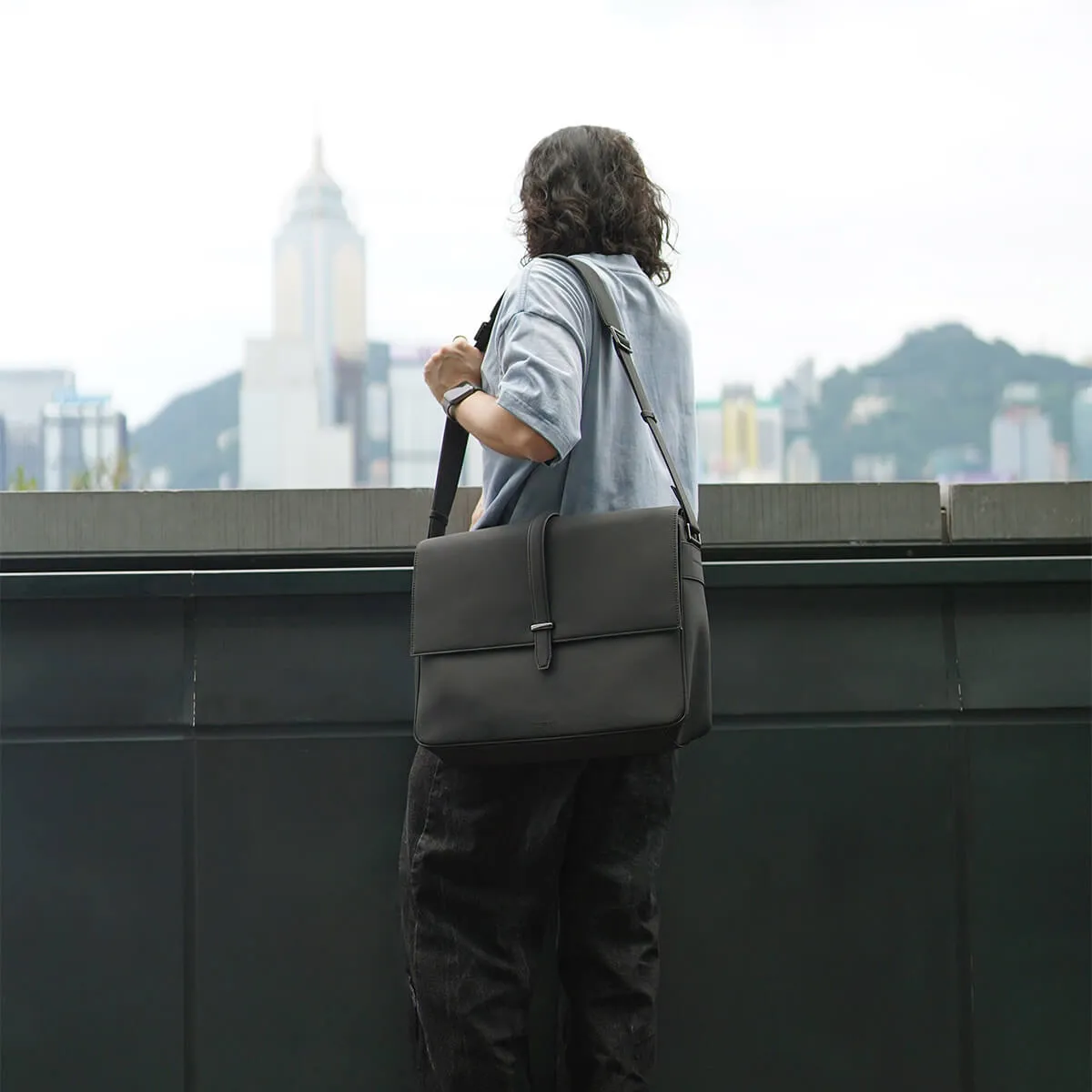 Helix Waterproof Laptop Messenger