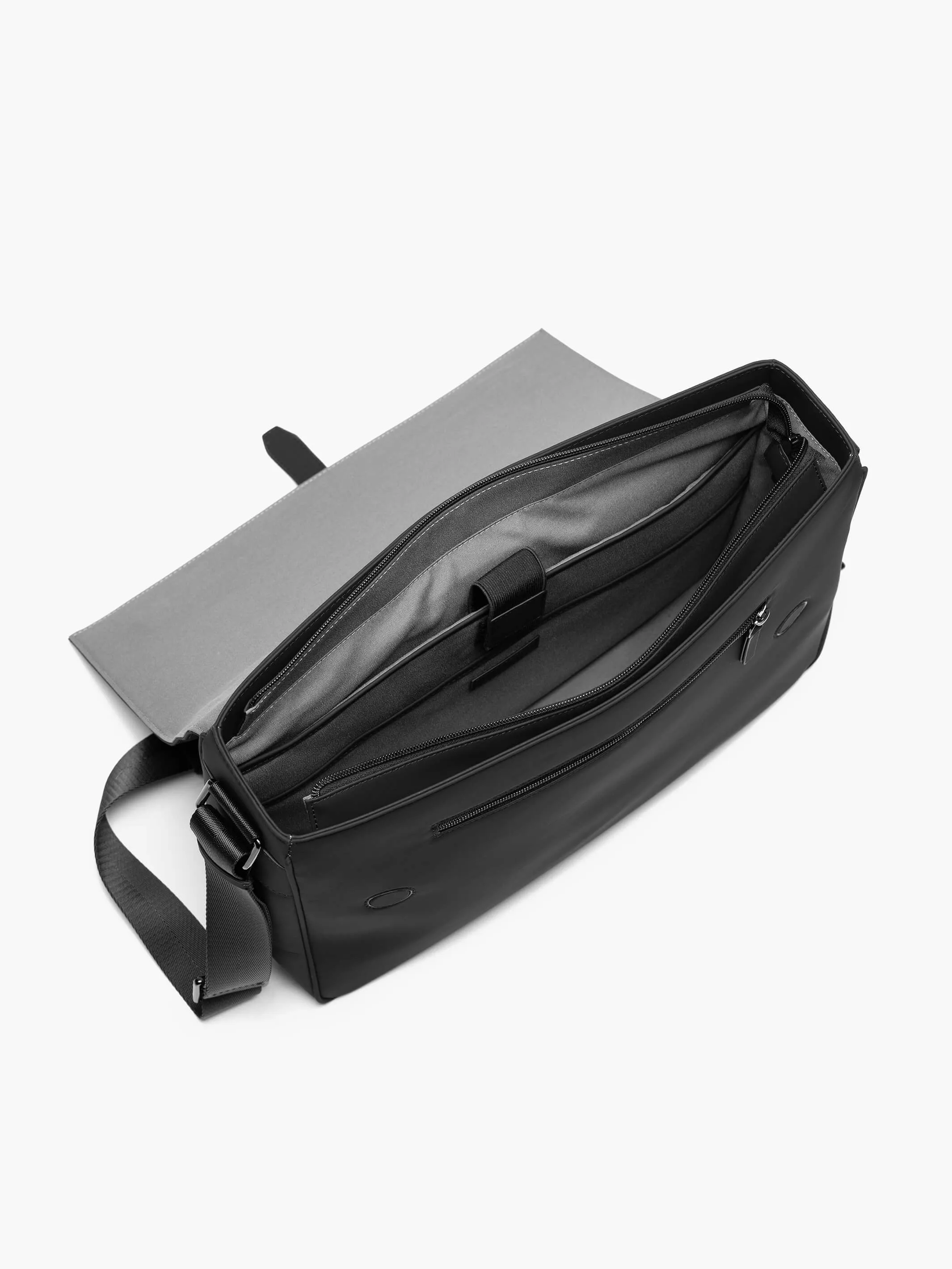 Helix Waterproof Laptop Messenger