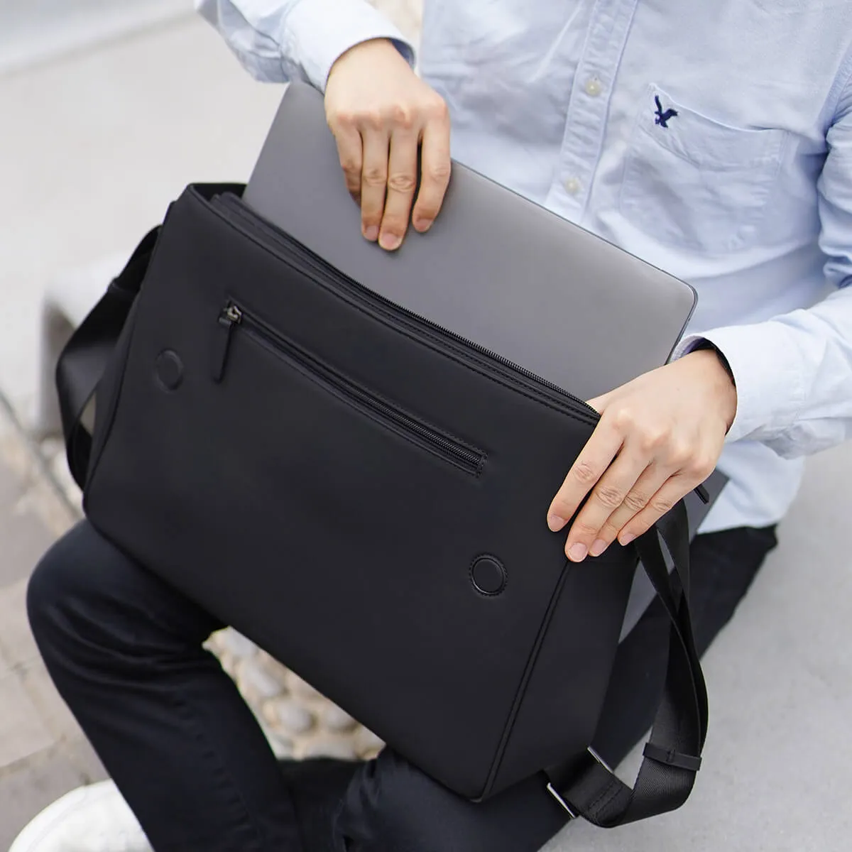 Helix Waterproof Laptop Messenger