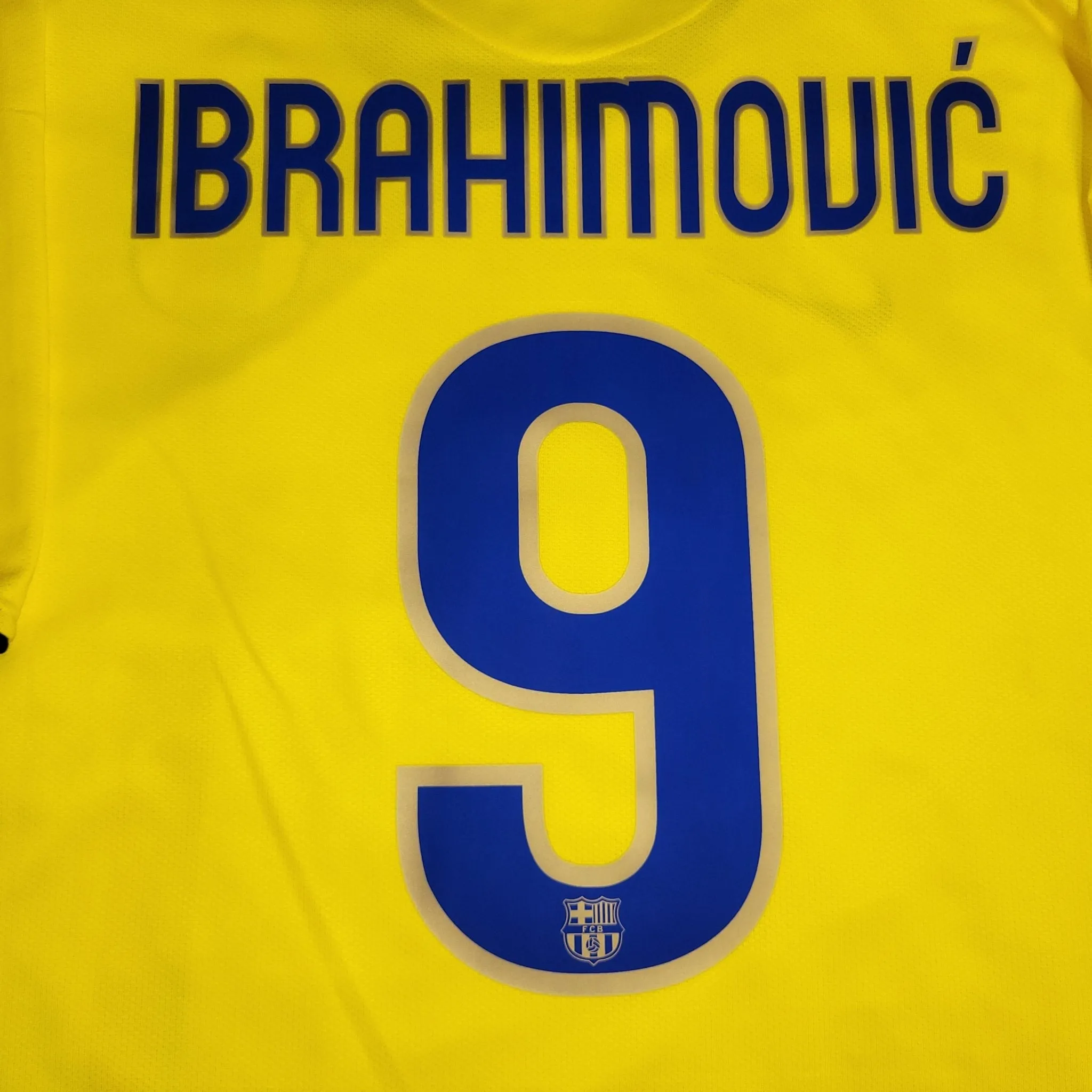 Ibrahimovic Barcelona DEBUT SEASON 2009 2010 Soccer Third Jersey Shirt XL SKU# 286787-760