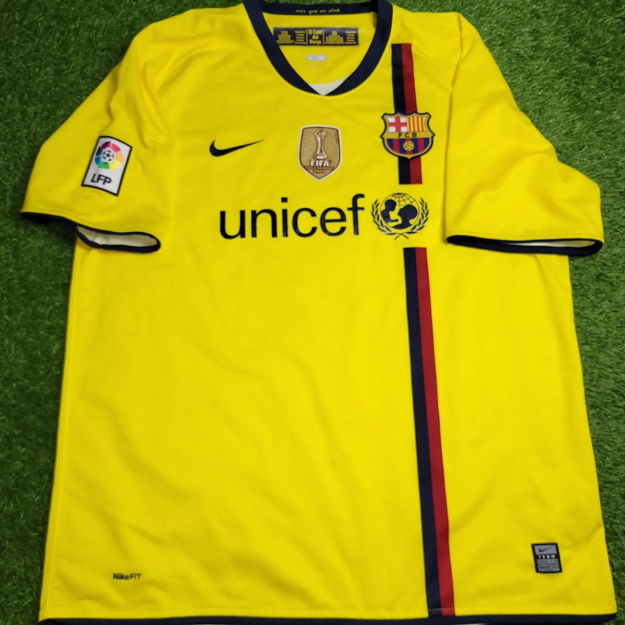 Ibrahimovic Barcelona DEBUT SEASON 2009 2010 Soccer Third Jersey Shirt XL SKU# 286787-760