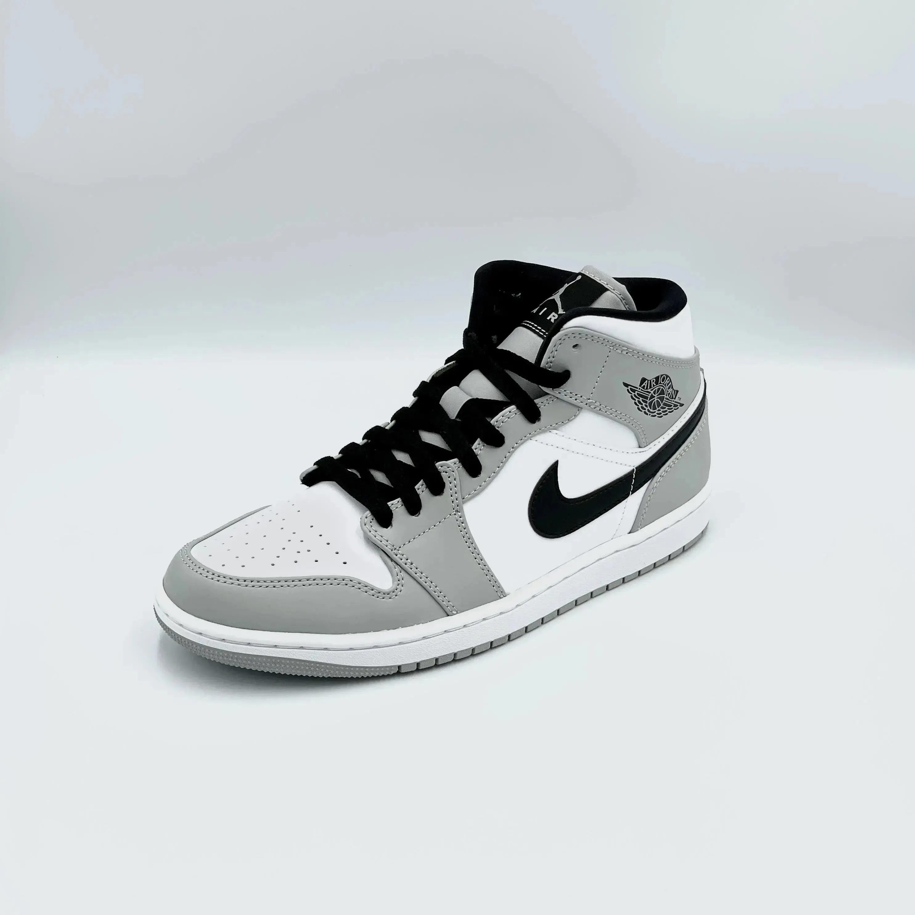 Jordan 1 Mid Light Smoke Grey