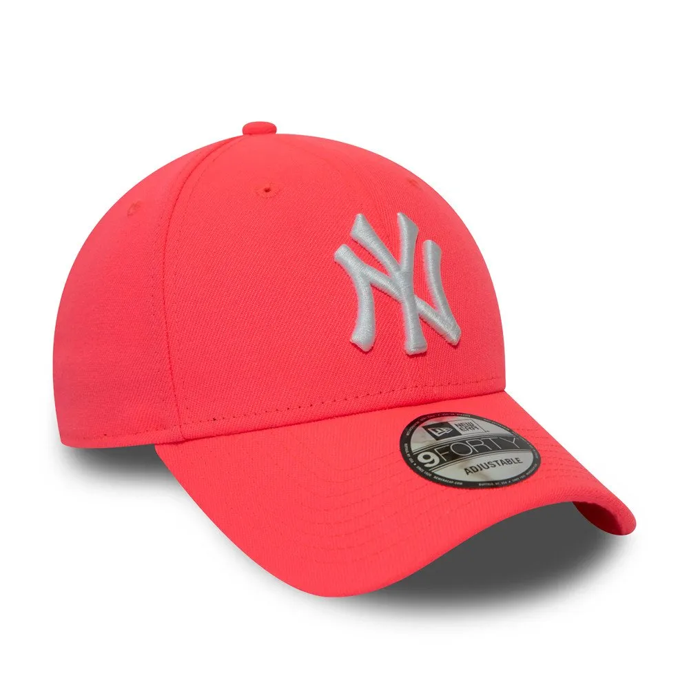 MLB New York Yankees League Essential Neon Pack