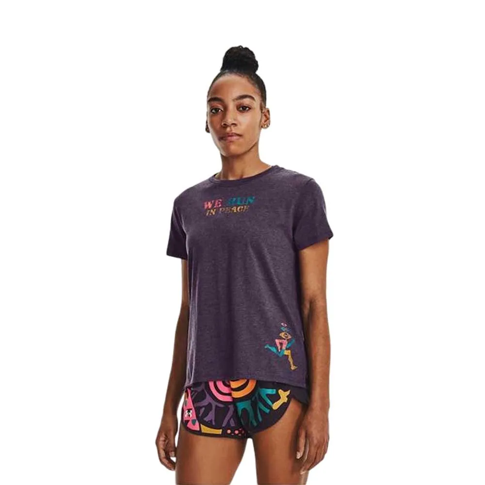 Playera Manga Corta Under Armour para Mujer Run In Peace SS Tee Morado