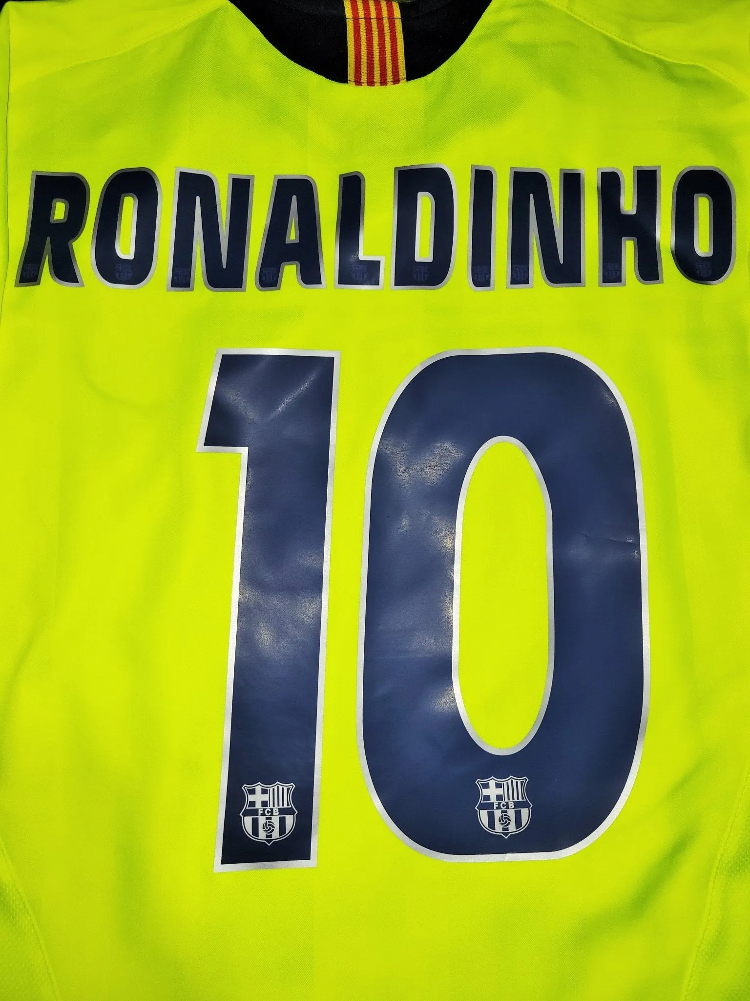 Ronaldinho Barcelona 2005 2006 Away Soccer Jersey Shirt M SKU# S6DHA 195971