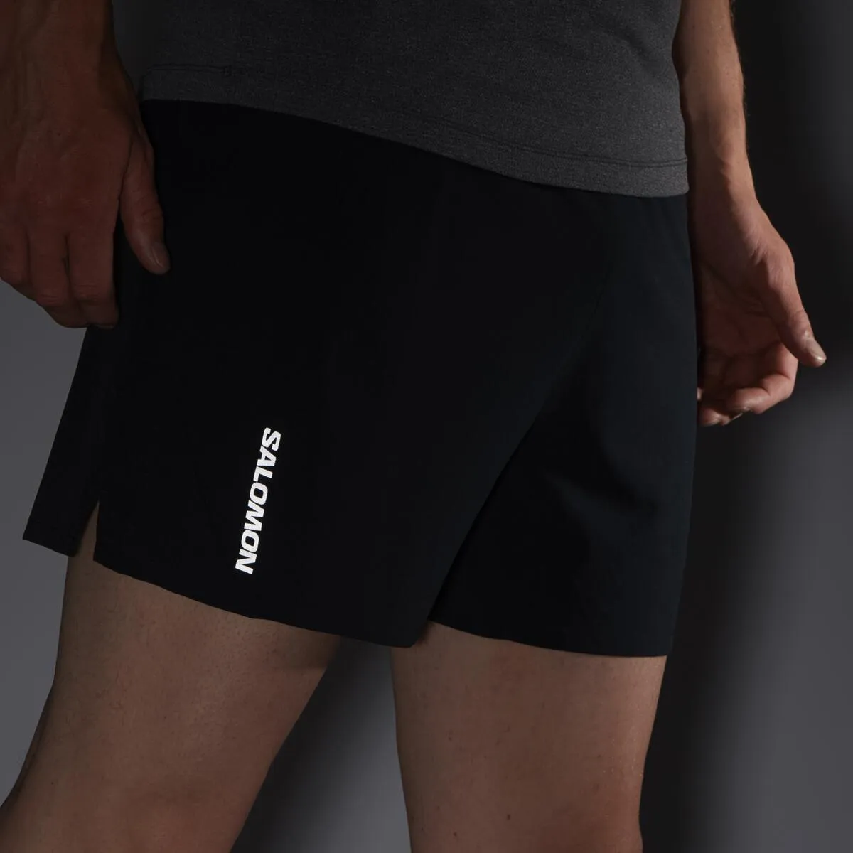 Salomon Cross 5" Shorts | Deep Black | Mens