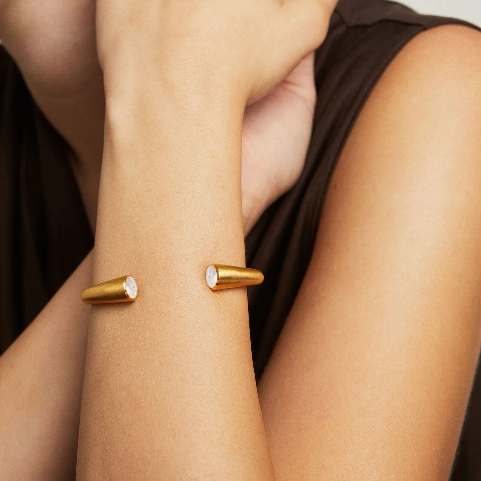 Signature Hinge Twin Cuff