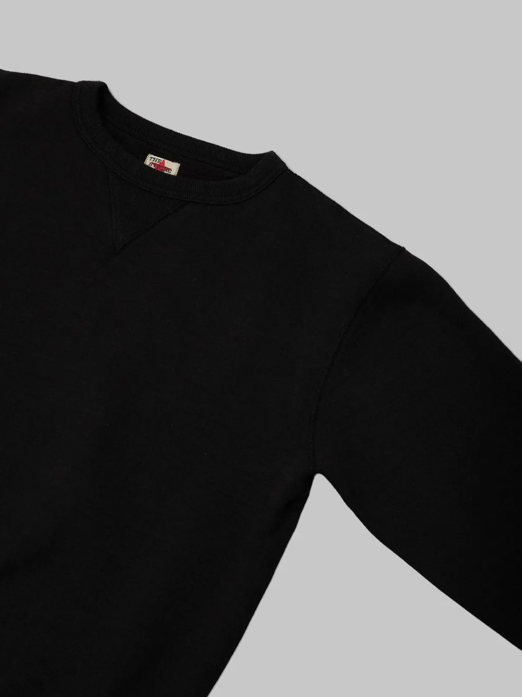 The Strike Gold Loopwheeled Sweatshirt Black